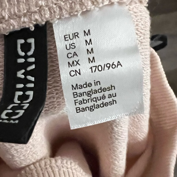 H&M light pink pullover. Smile embroidered - Picture 7 of 7